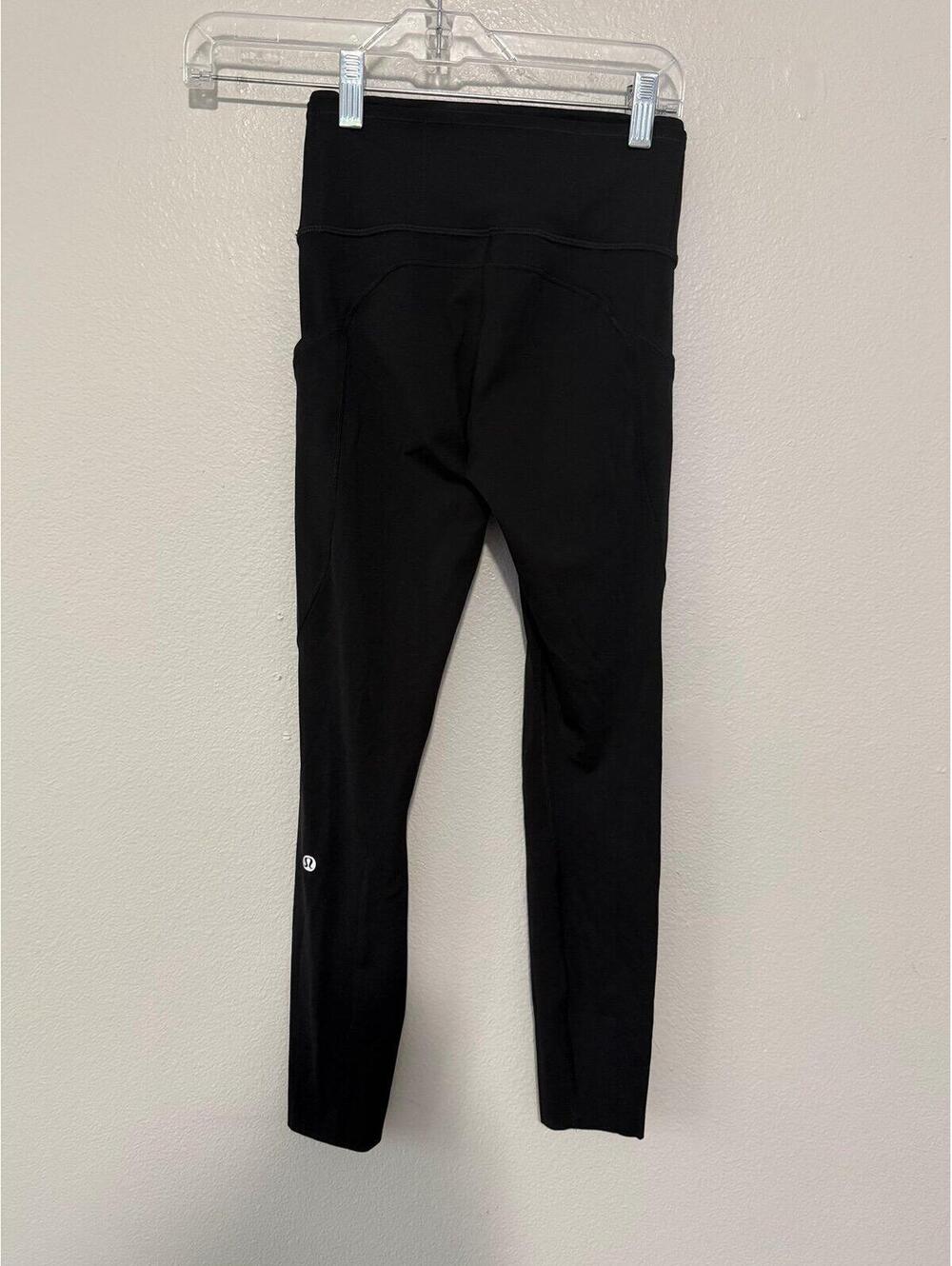 Lululemon fast and free leggings size 2 7/8 length 
EUC
$128 retail